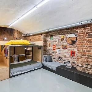https://royal-vineyards-apartments-prague.praguehotelsweb.com