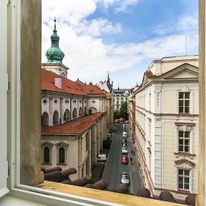 https://luxury-old-town-apartament.praguehotelsweb.com